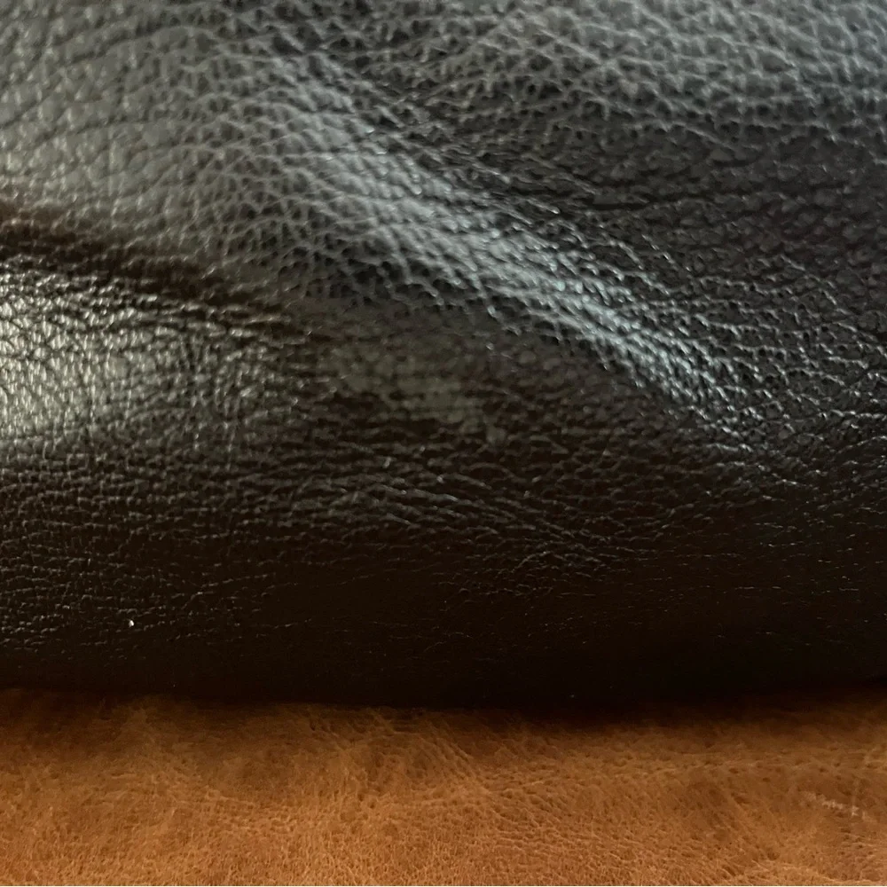 Balenciaga Black Shoulder Bag with Gold Accents - Picture 8 of 16